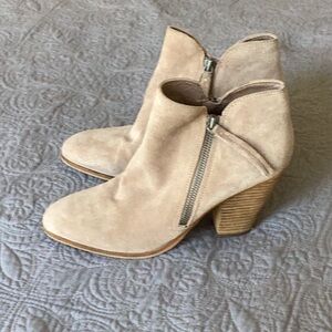 Dolce Vita Tan Suede Ankle Boots with Zippers size 8.5